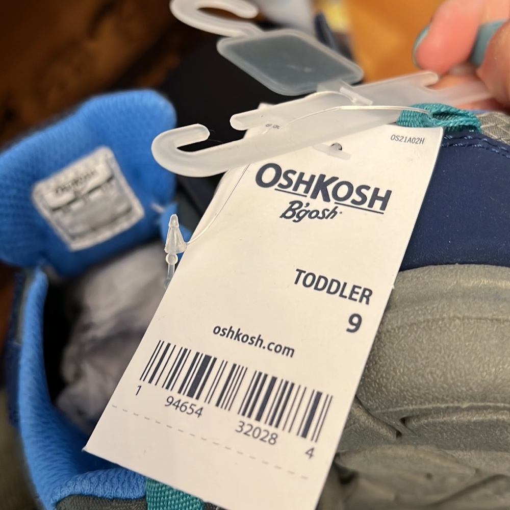 OshKosh B’Gosh Everplay Toddler Sneakers Size 9 - Picture 6 of 7